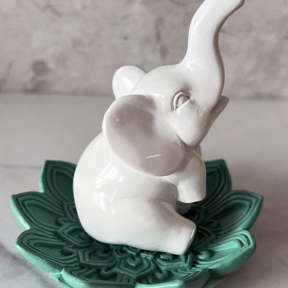 Jewelry Ring Holder Organizer Display Elephant Trinket Tray/Dish Holder - Picture 7 of 9